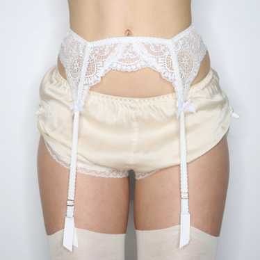 AGENT PROVOCATEUR White Lace Garter Belt (S) - image 1