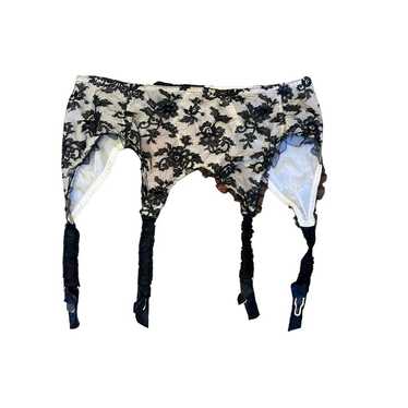Luxallacki Hollow Lace Floral Garter Belt with 6 Straps Metal