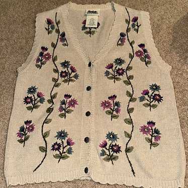 Northern Reflections Vintage Floral Embroidered S… - image 1