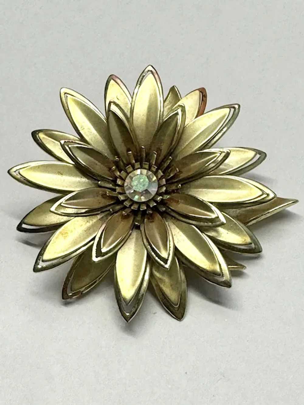 Vintage gold rhinestone flower brooch pin - image 2