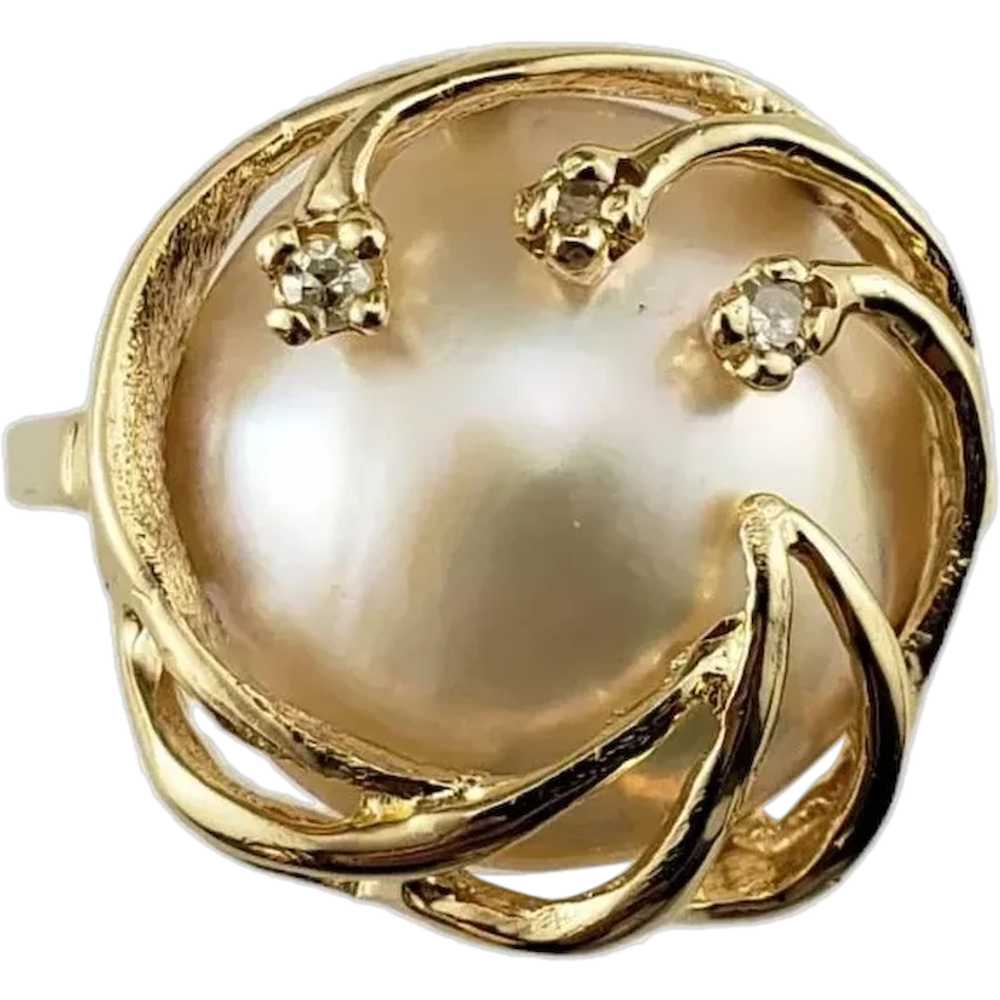 14 Karat Yellow Gold Mabe Pearl and Diamond Ring … - image 1