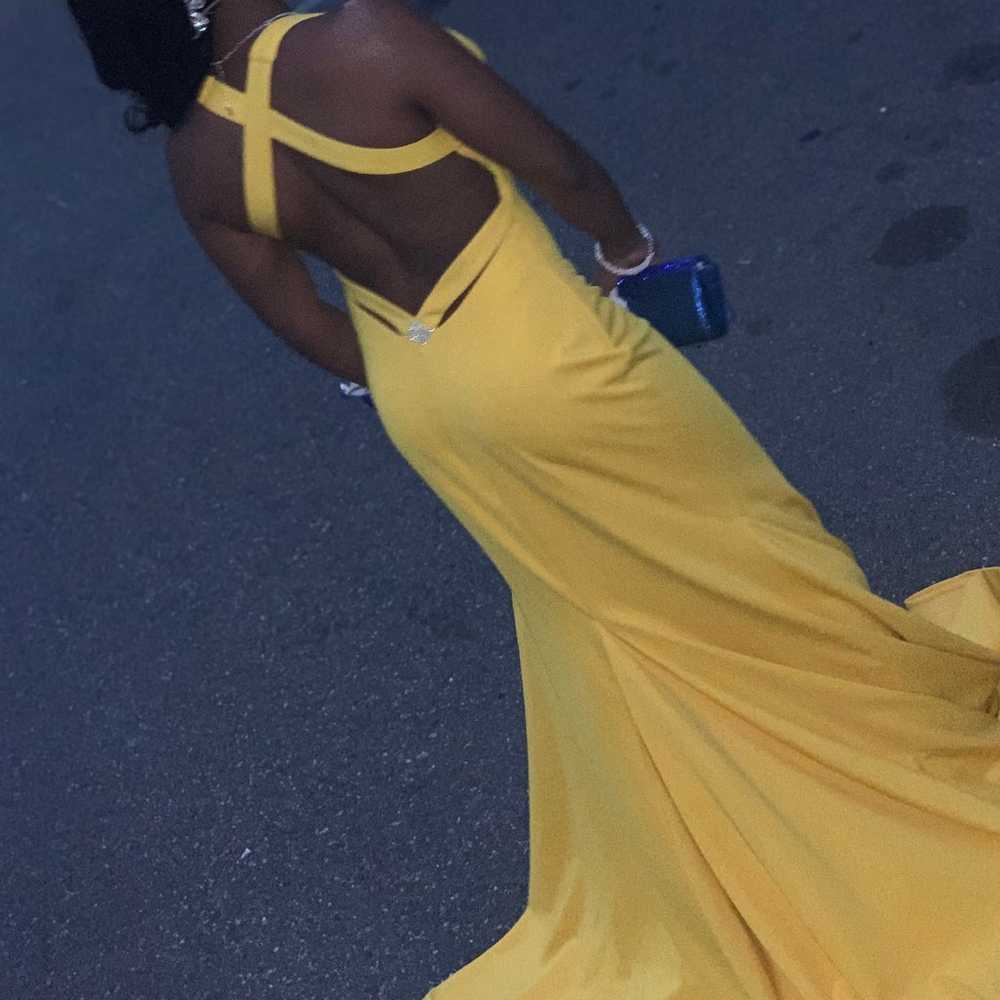 Canary yellow prom dress - image 2