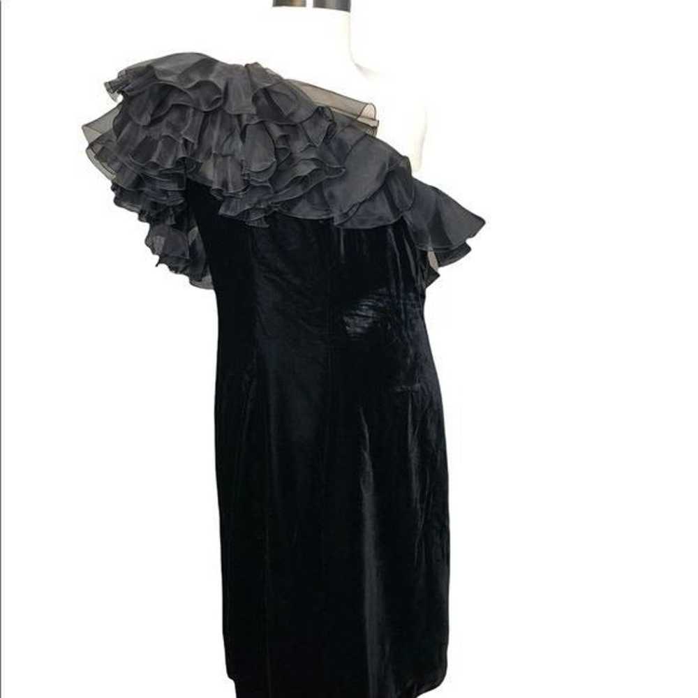 Georgio Armani Black Evening Velvet Dress, One Sh… - image 2