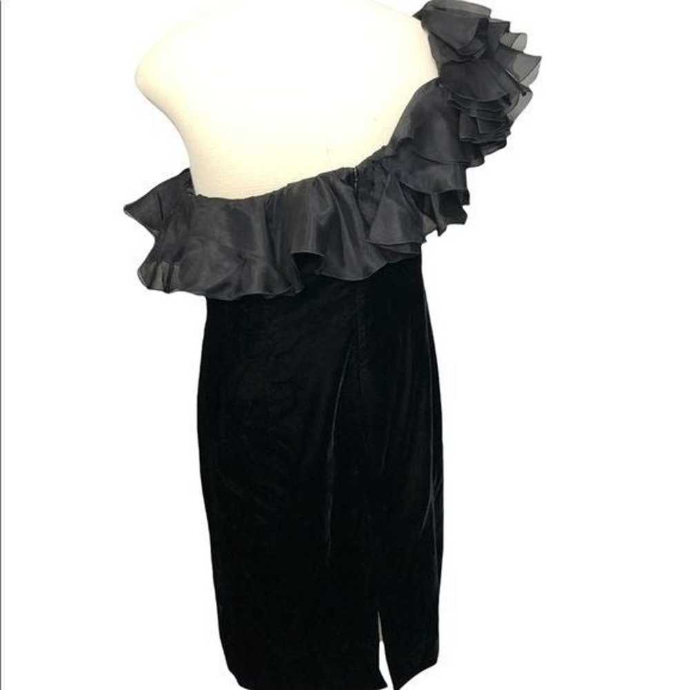 Georgio Armani Black Evening Velvet Dress, One Sh… - image 3