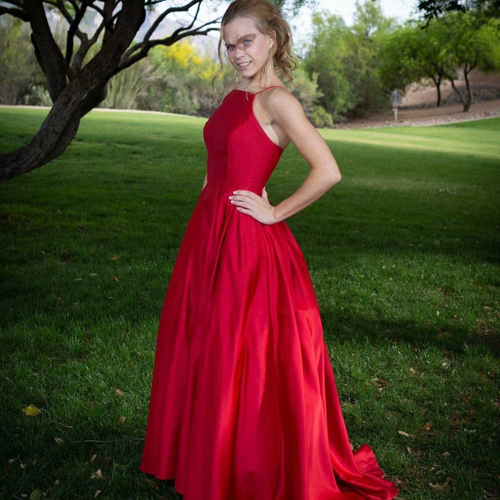Red ballgown size 0 - image 2