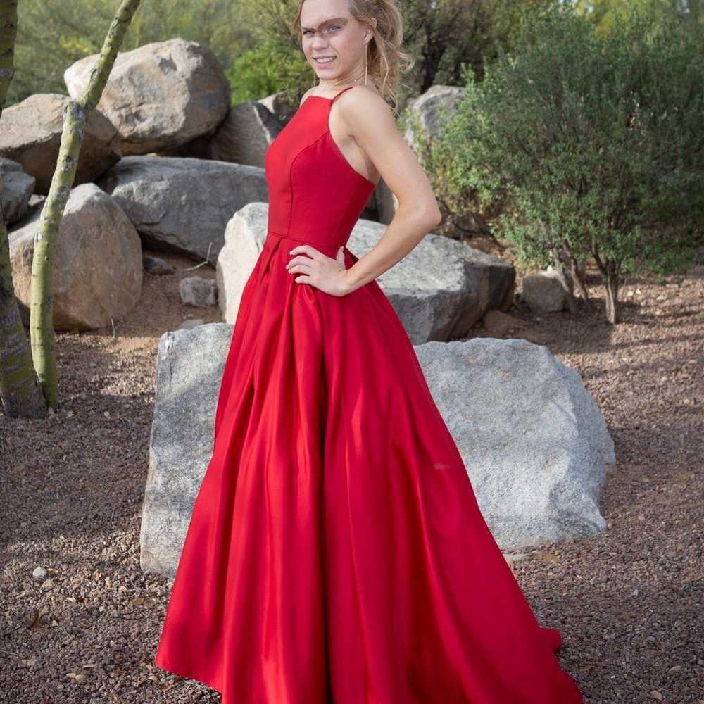 Red ballgown size 0 - image 3