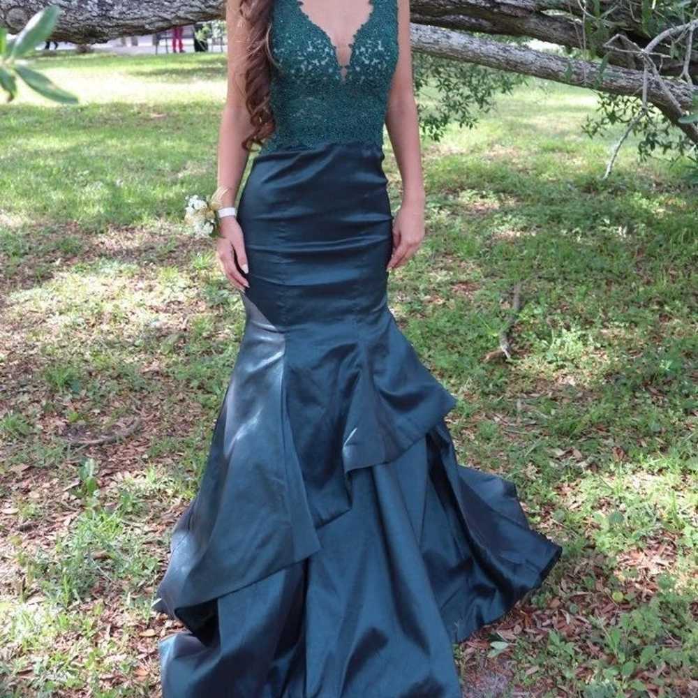 Faviana prom dress size 0 - image 2