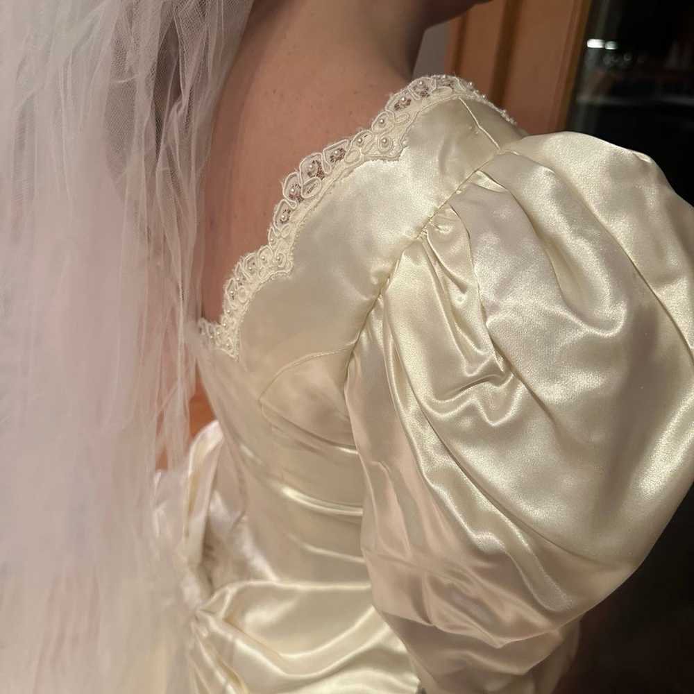 Vintage Wedding Dress. Size 8/6 - image 10