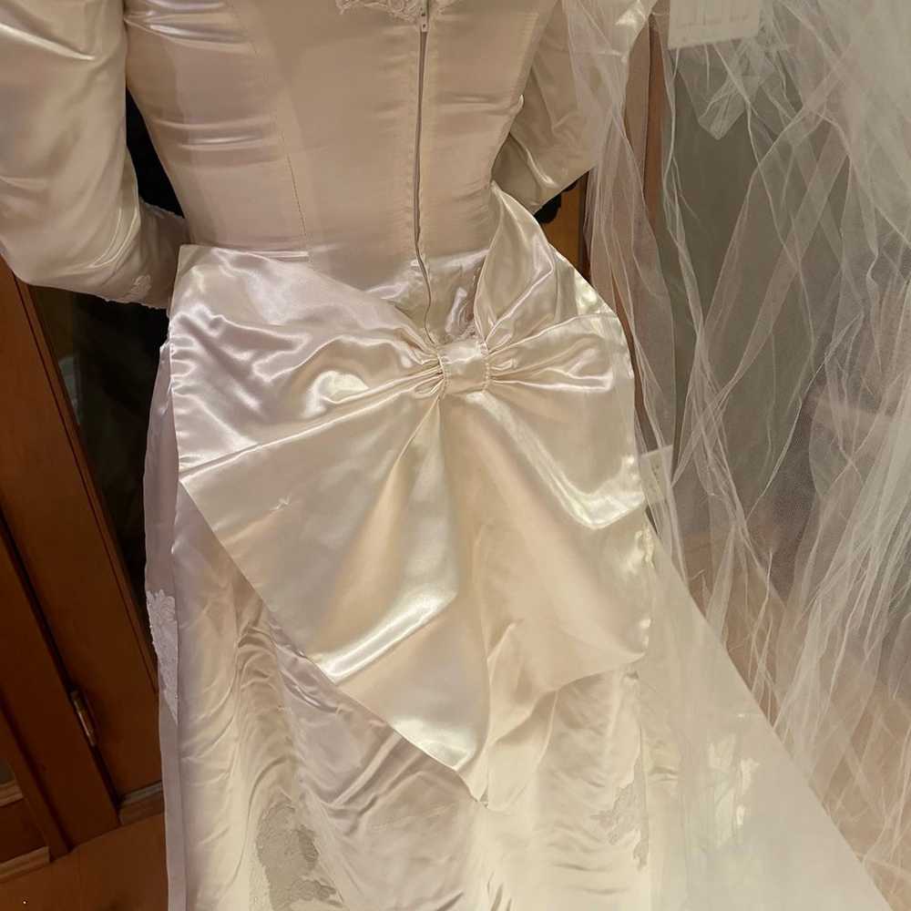 Vintage Wedding Dress. Size 8/6 - image 11