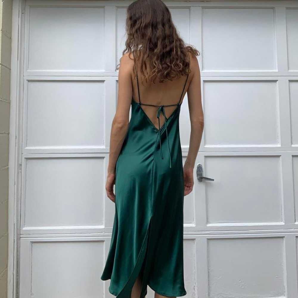 Emerald green silky dress - image 3
