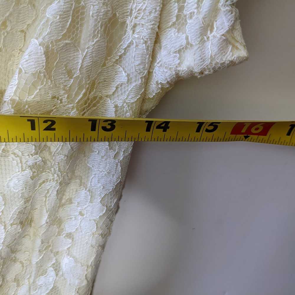 Vintage Ivory Lace Midi Wedding Dress Size Small - image 9