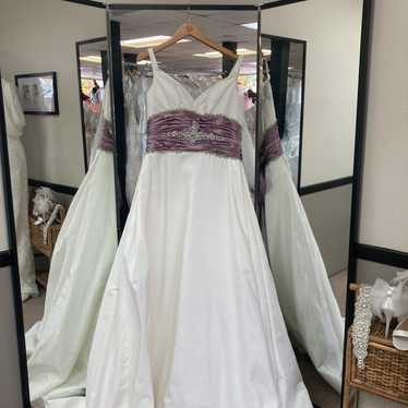 Bridal gown with Plum