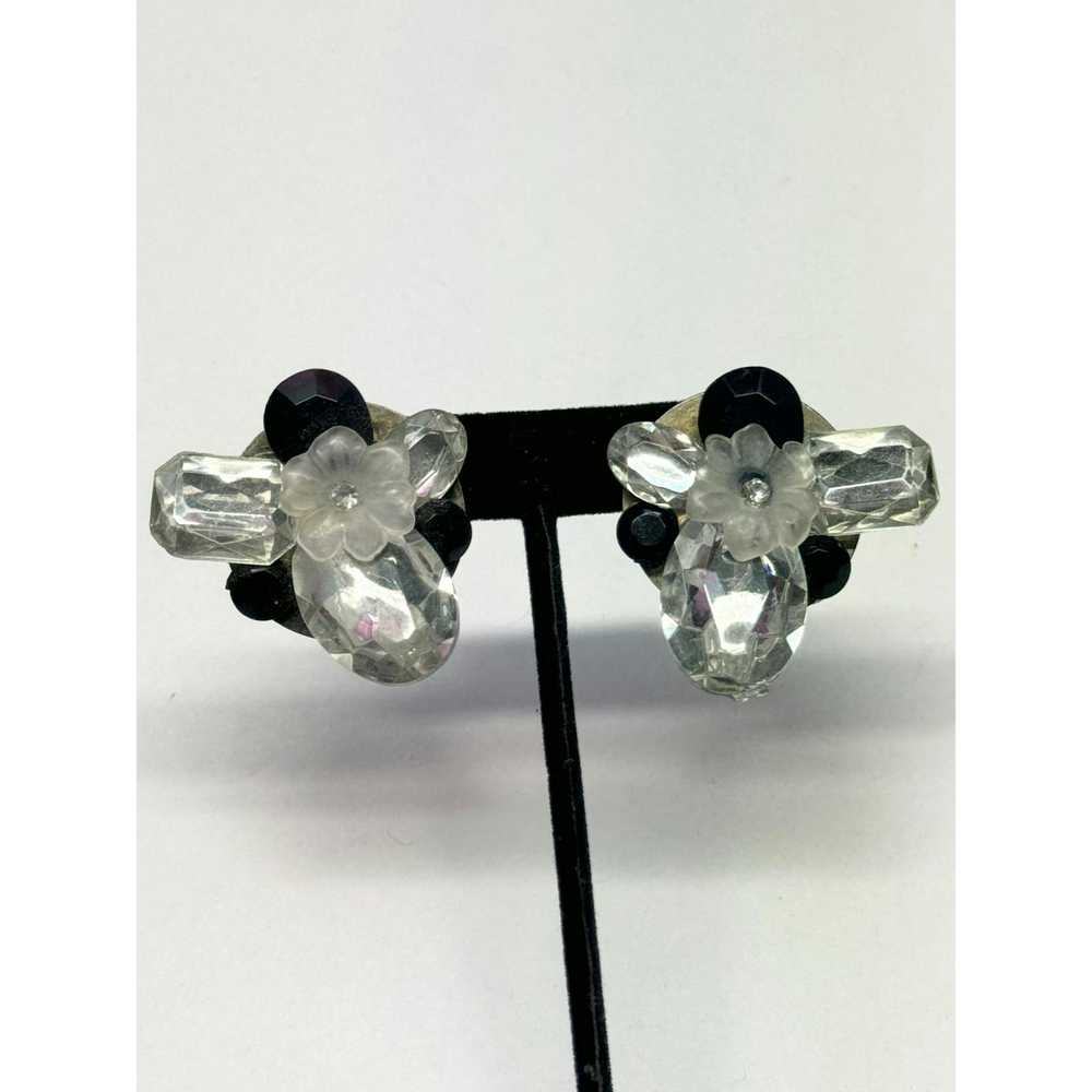 Vintage Vintage floral rhinestone earrings - image 1