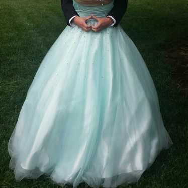 I wore this one time to prom for 2 hours - image 1