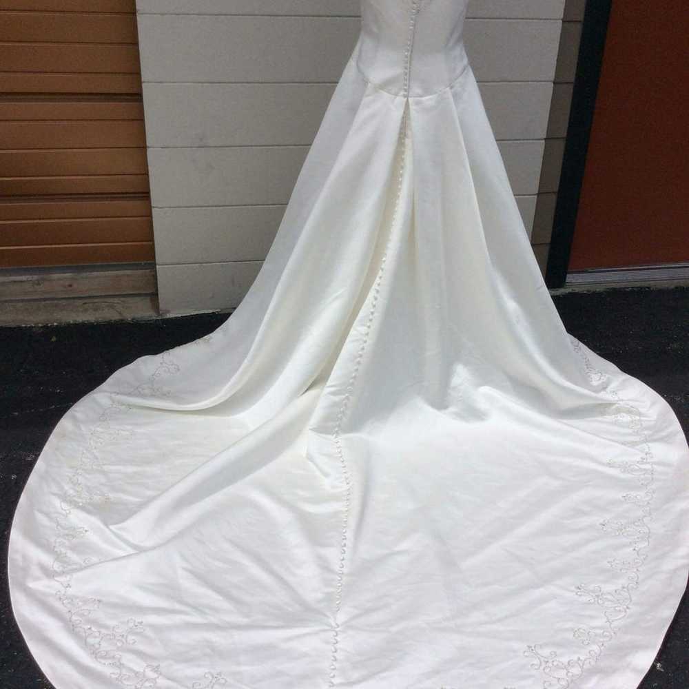 Beautiful  Anjolique Wedding gown - image 2