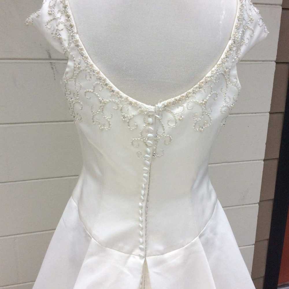 Beautiful  Anjolique Wedding gown - image 5