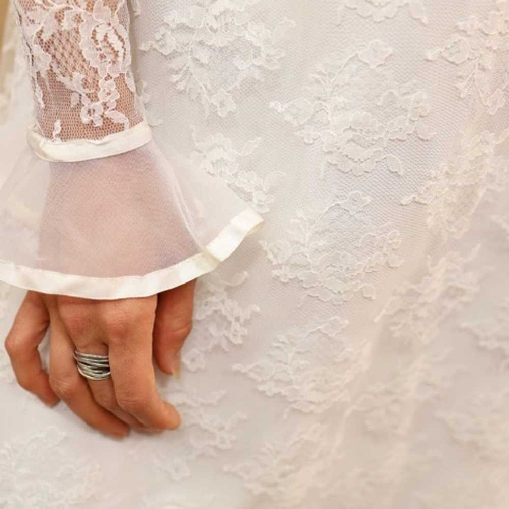 EXTRAVAGANT 1970s/80s Vintage White Lace Wedding … - image 5