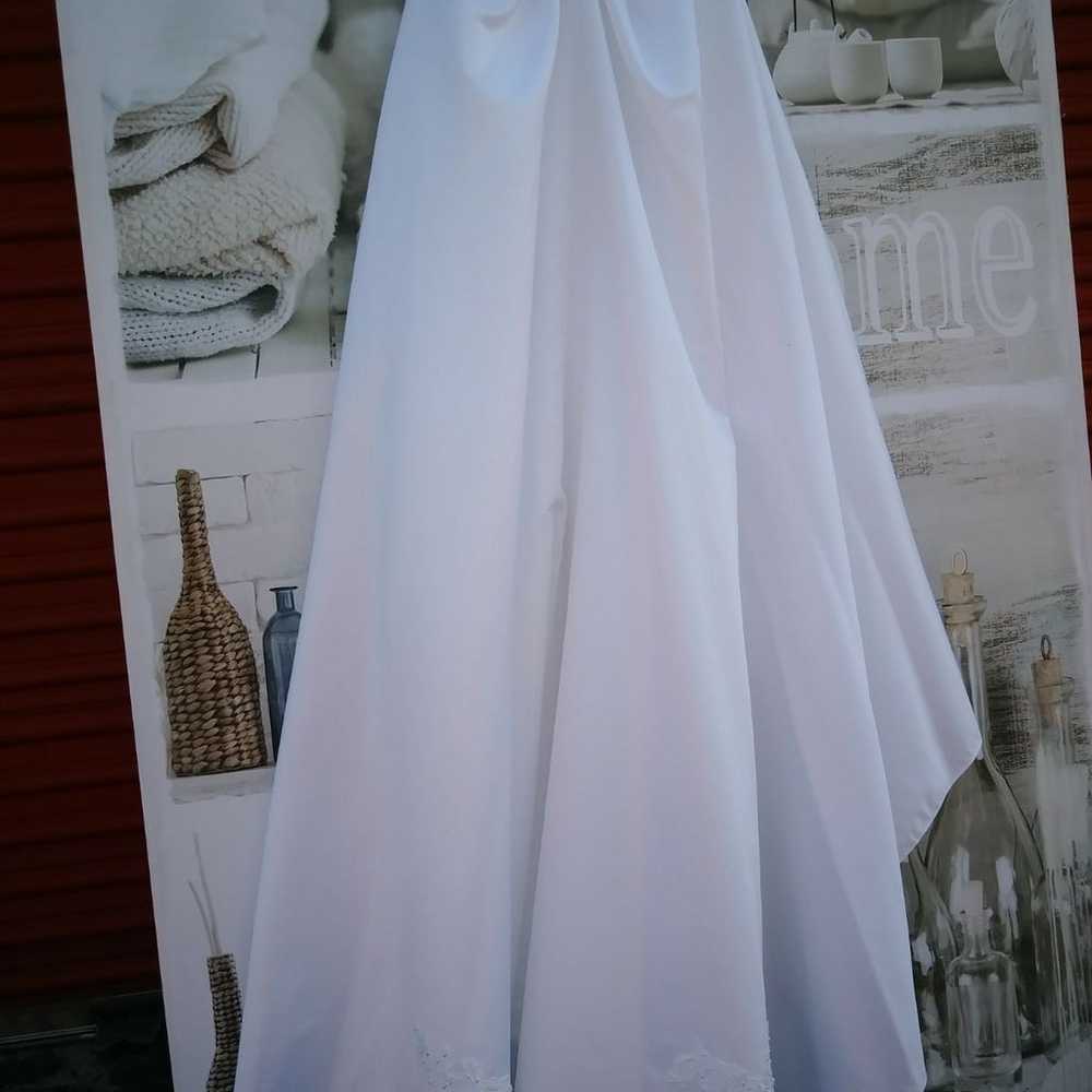 Wedding Gown Sz. M - image 8