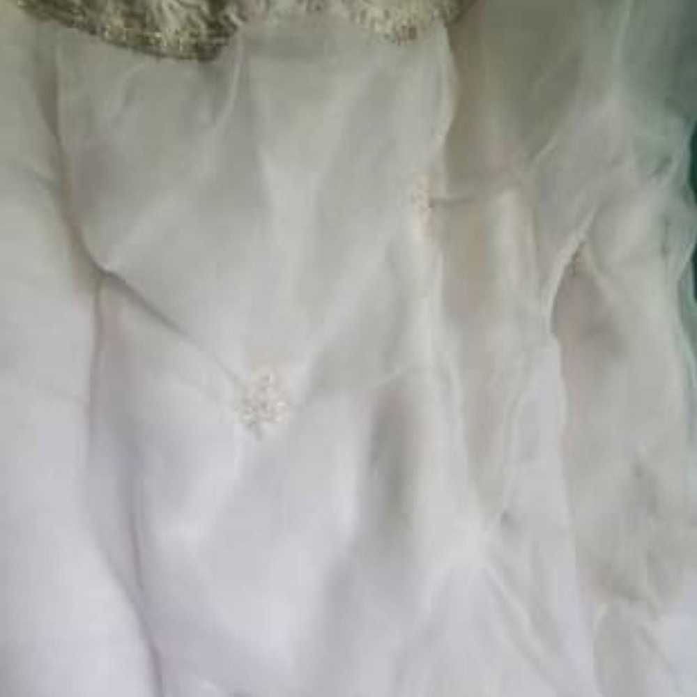 Beautiful Oleg Cassini Wedding Dress - image 10