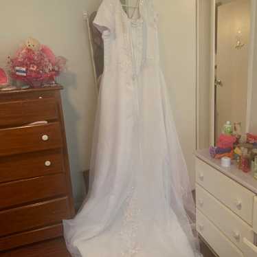 Bridal dress - image 1