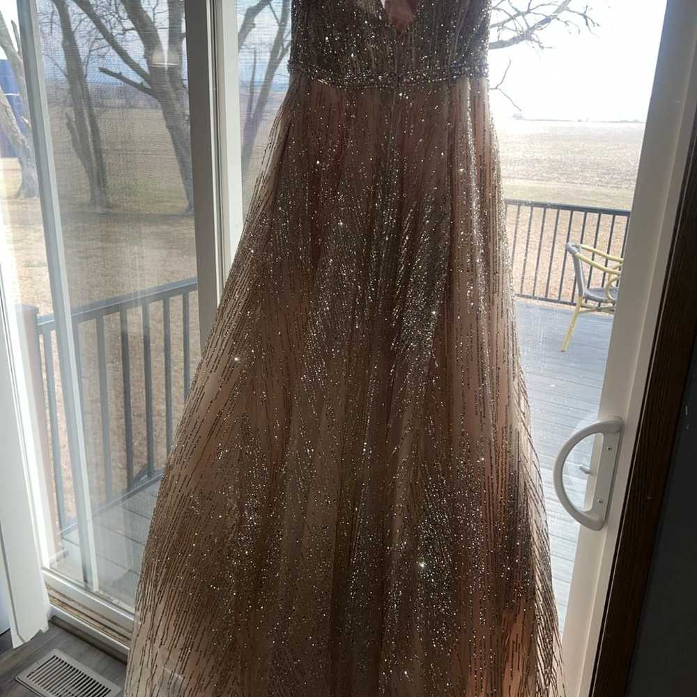 Beautiful gold prom dress - image 3