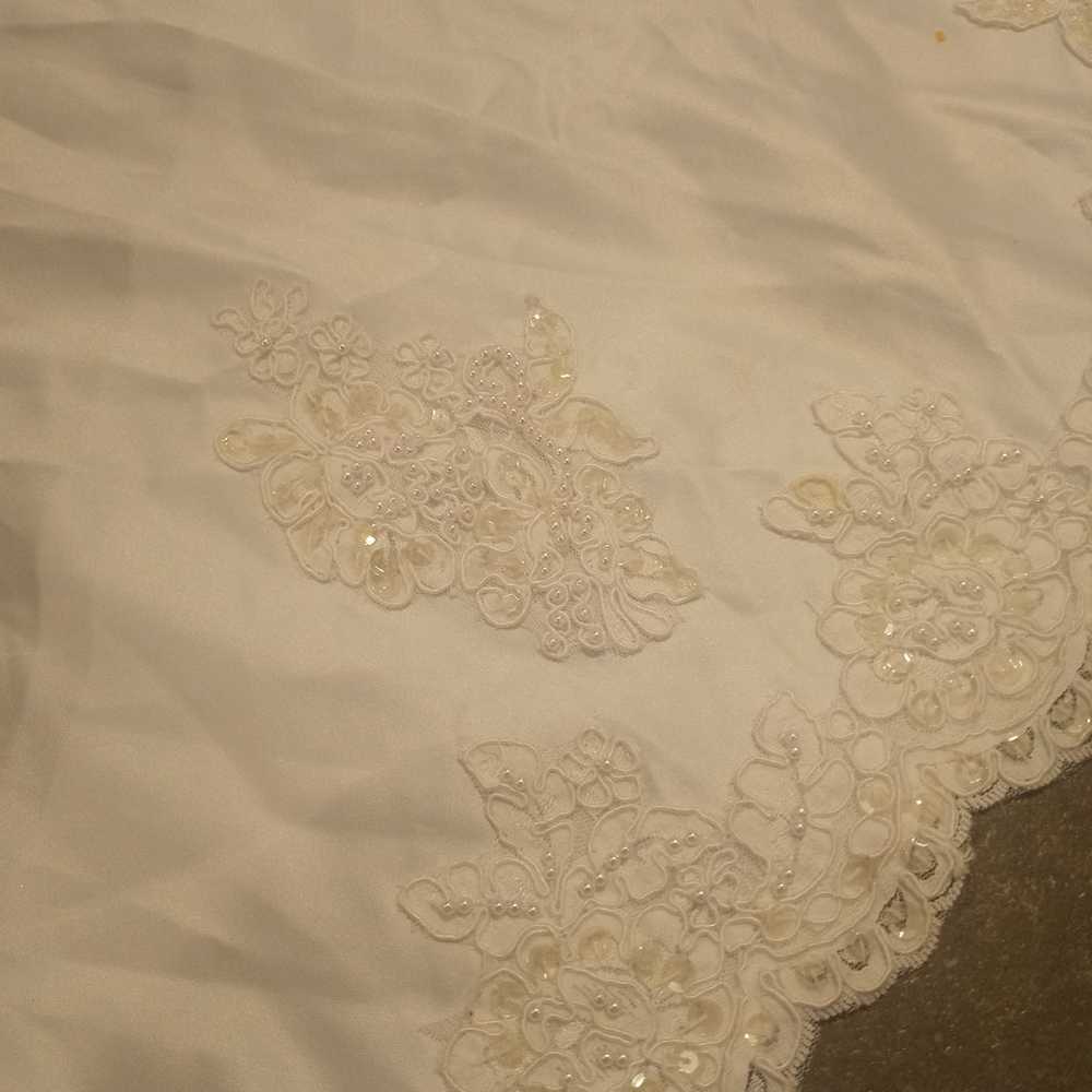 Wedding gown brand new size 4 or 6 - image 4