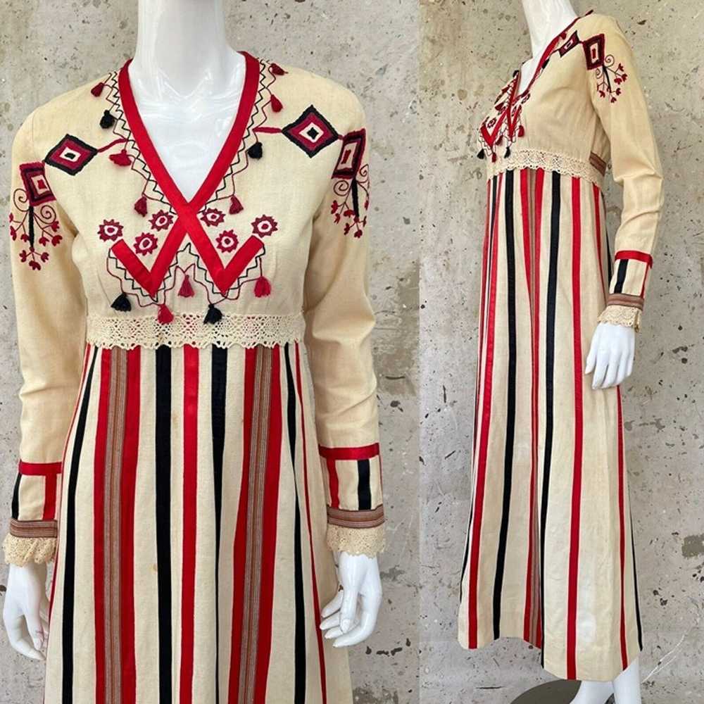 Vintage 1960s Embroidered Mexican Folk Dress with… - image 2