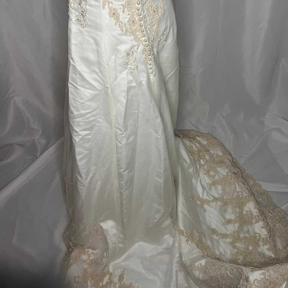 wedding dress size 12 - image 5