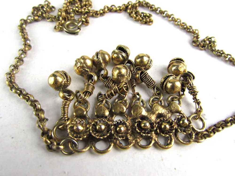 Vintage Necklace With Lots of Movement in Gold To… - image 10
