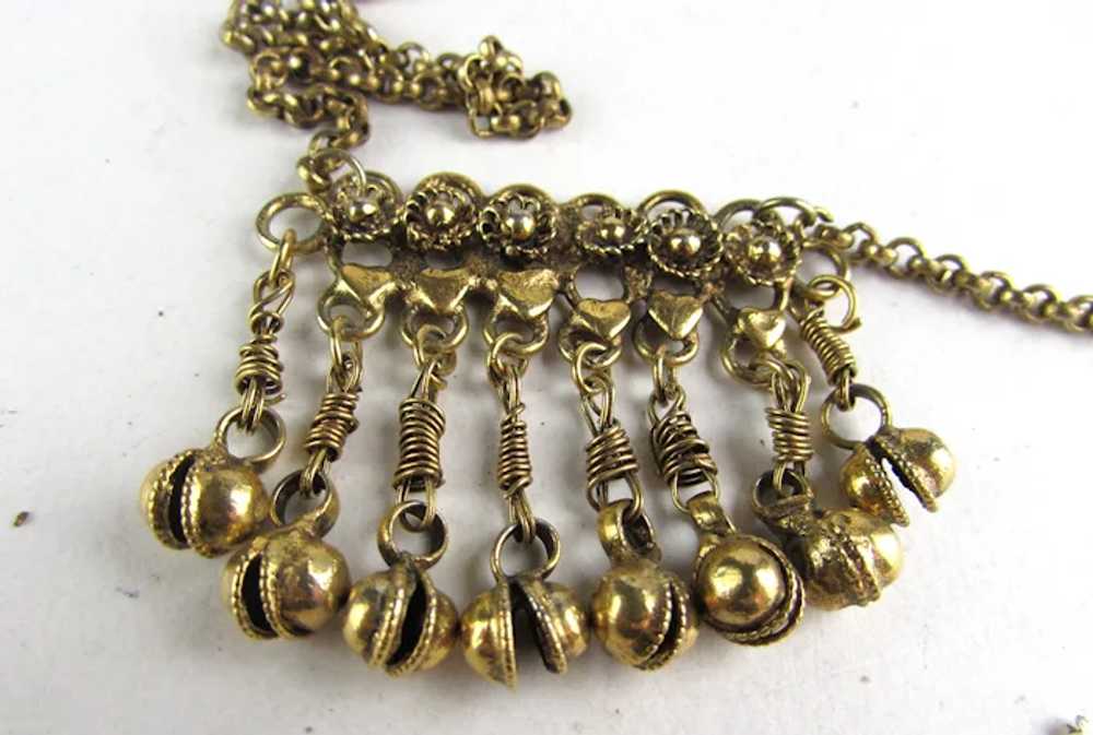 Vintage Necklace With Lots of Movement in Gold To… - image 5