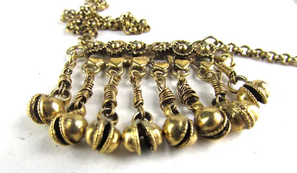 Vintage Necklace With Lots of Movement in Gold To… - image 8