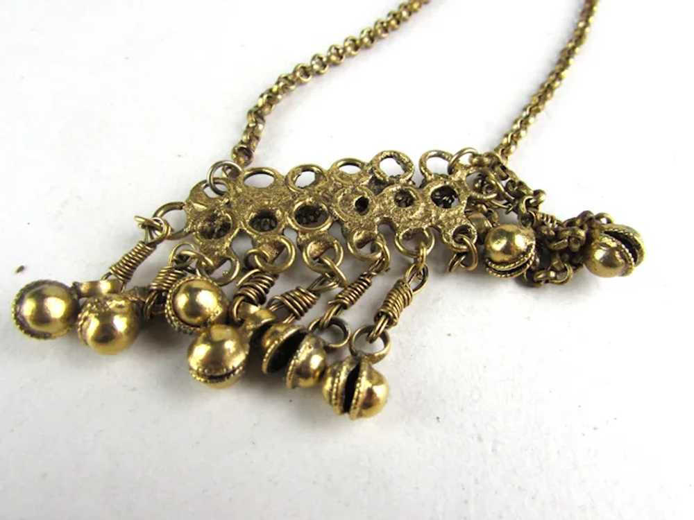 Vintage Necklace With Lots of Movement in Gold To… - image 9