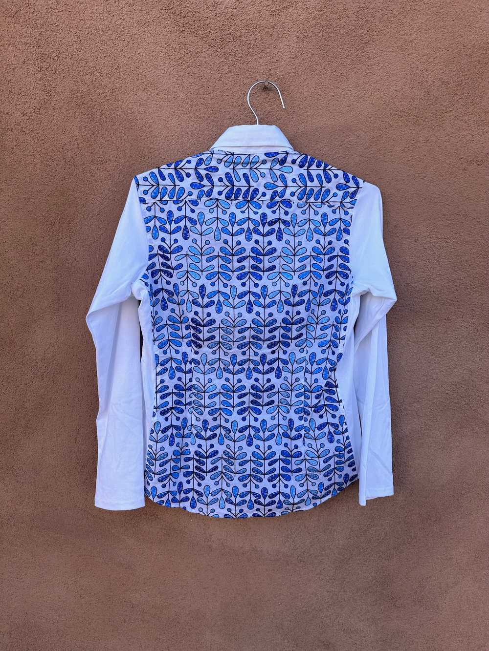 Jill McGowan Blue Embroidered Blouse - image 3