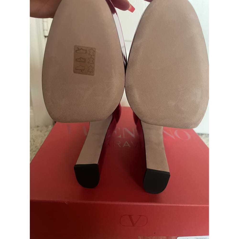 Valentino Garavani Tan-go patent leather heels - image 4