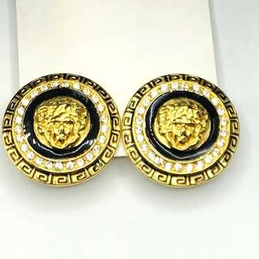 Fashion clip on earrings gold tone Madusa black e… - image 1
