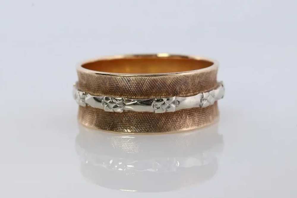 14k Wide Textured Daisy Ornate band. Vintage Flow… - image 3
