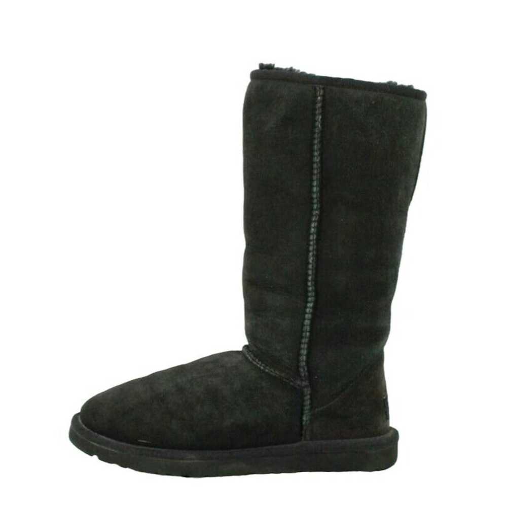 Ugg UGG Women's Classic Shearling Lined Mid Calf … - image 1