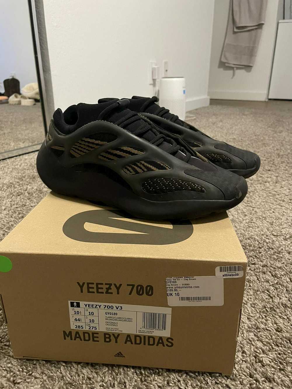 Adidas YEEZY 700 CLAY - image 2