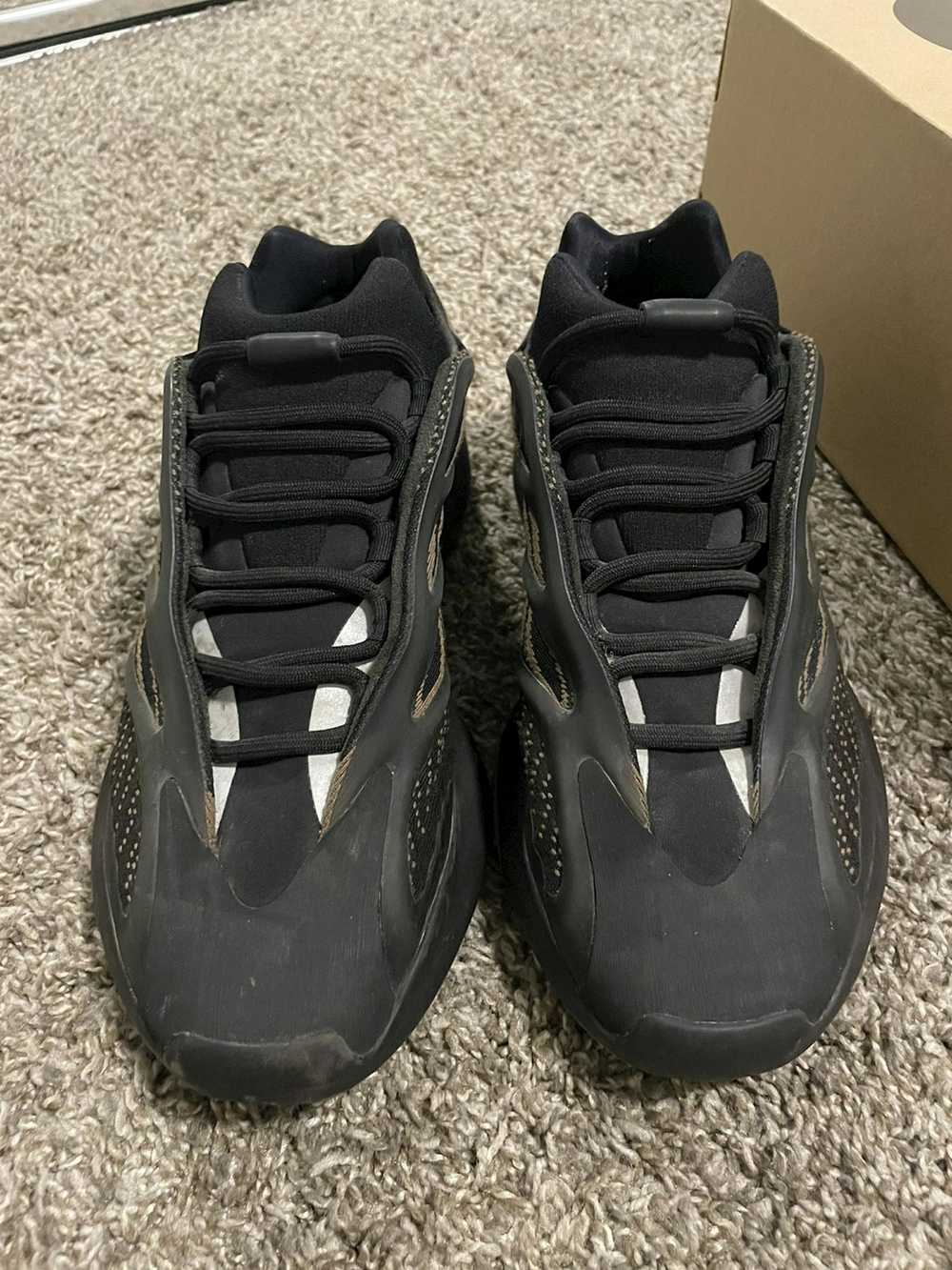 Adidas YEEZY 700 CLAY - image 4