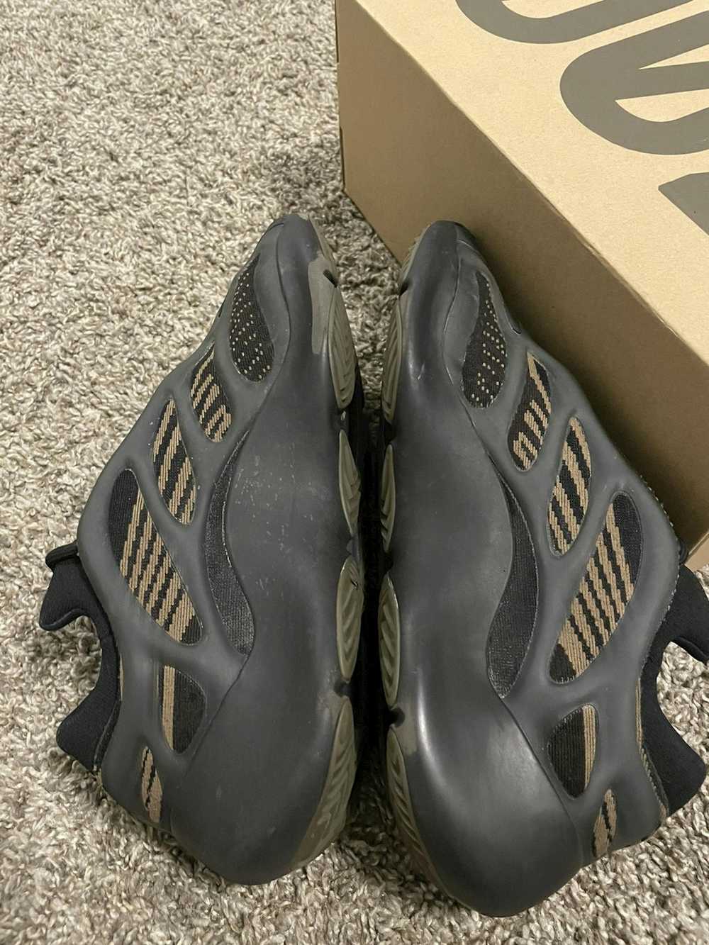 Adidas YEEZY 700 CLAY - image 6