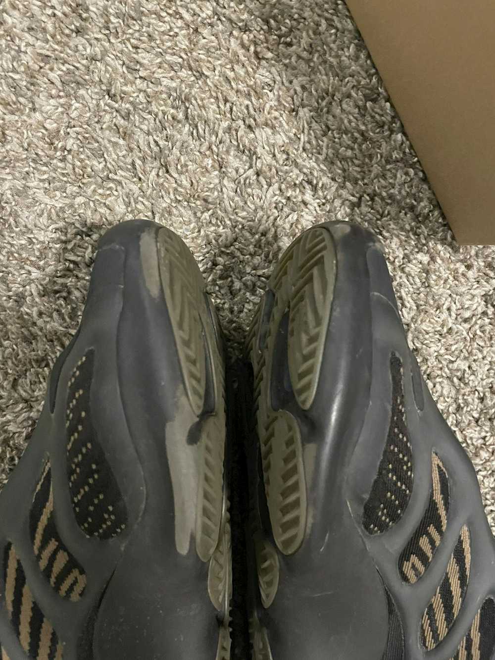 Adidas YEEZY 700 CLAY - image 7