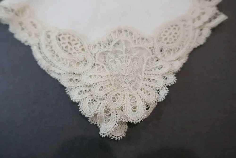 Gorgeous Vintage Lace Edged Wedding White Handker… - image 4