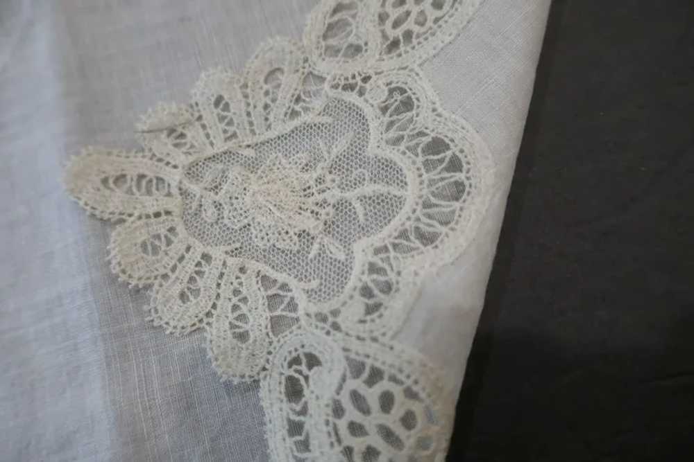 Gorgeous Vintage Lace Edged Wedding White Handker… - image 5