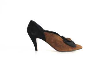 Vintage 1970s Scalloped Profile Two Tone Pumps - image 1