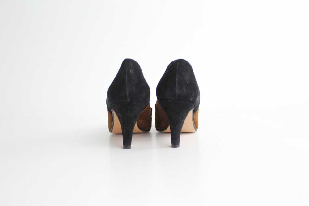 Vintage 1970s Scalloped Profile Two Tone Pumps - image 5