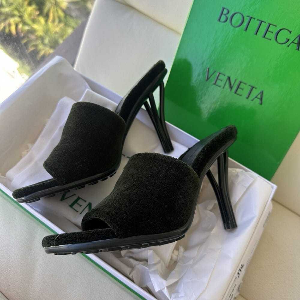 Bottega Veneta Velvet heels - image 3