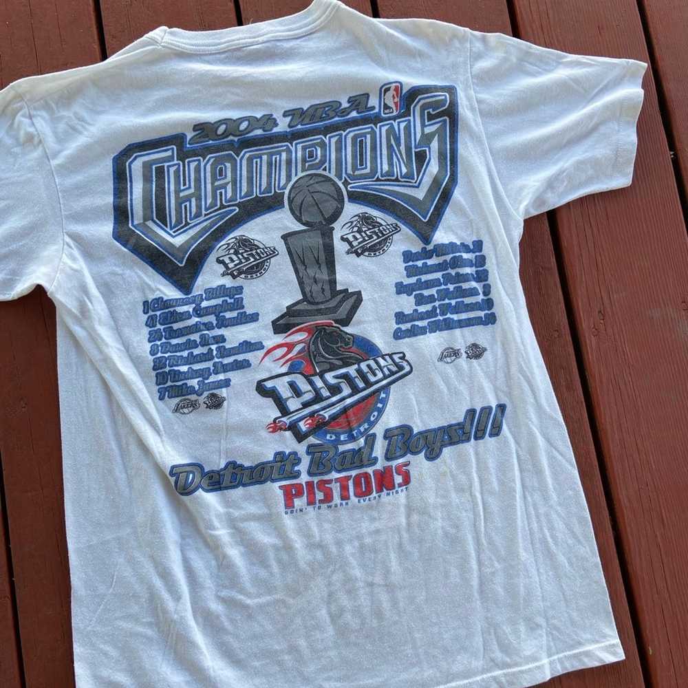 Vintage 2004 Detroit pistons t shirt - image 4