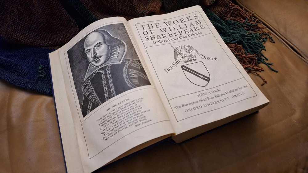 Oxford "The Works Of Shakespeare" Vtg. 1938 - image 1