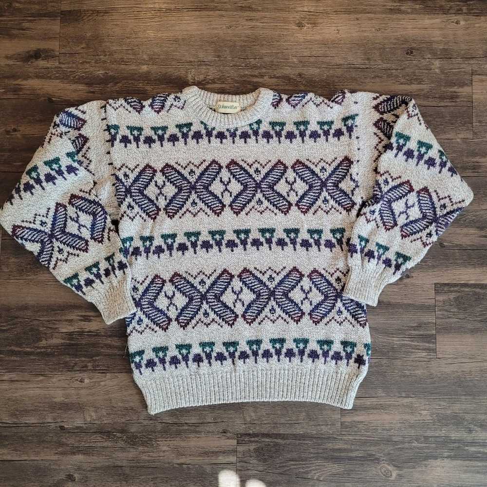 90s style sweater with retro print - image 1
