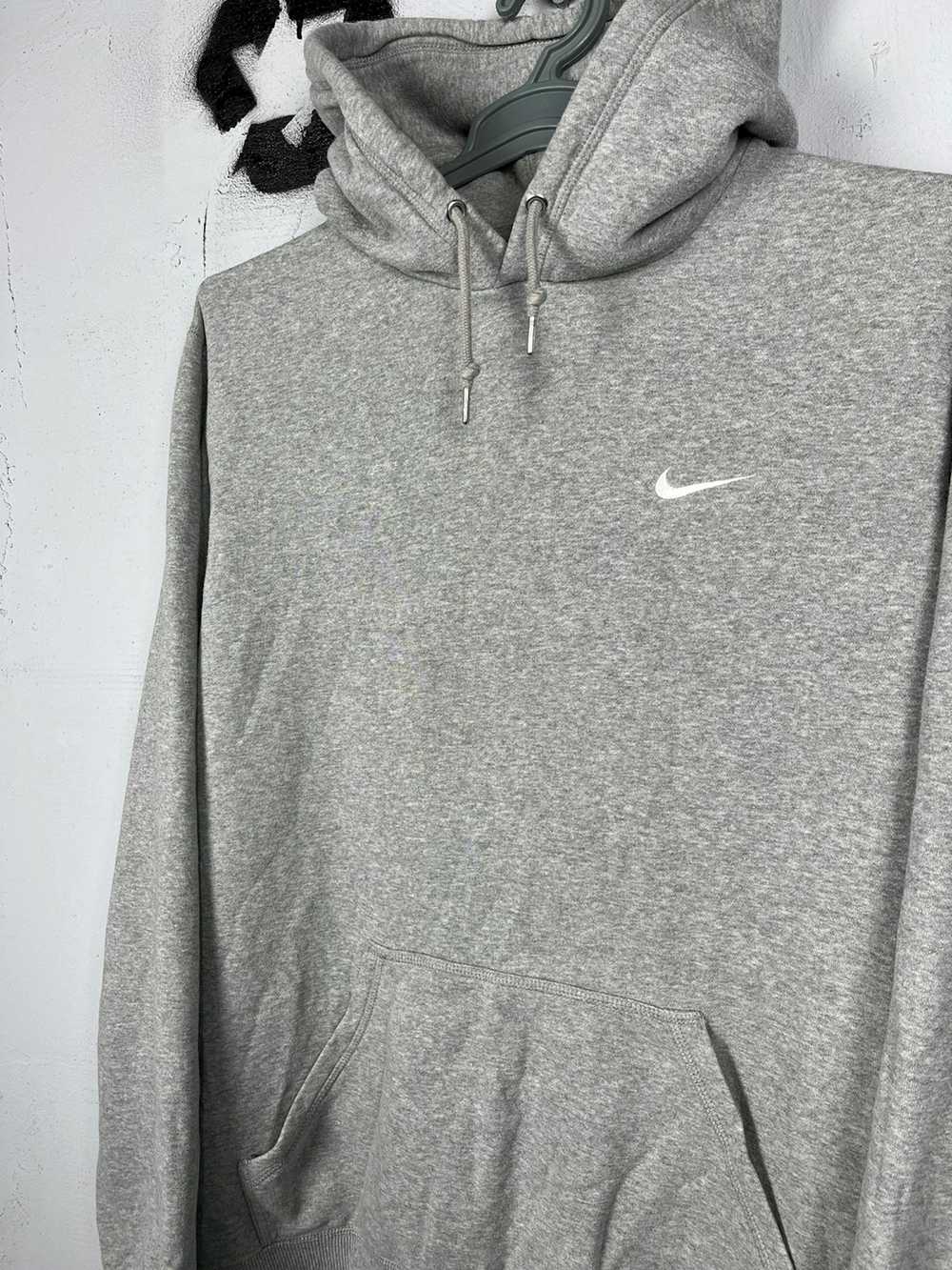 Nike × Streetwear × Vintage Nike Sweatshirt Light… - image 2